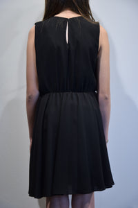 Abito Elegante Nero Smanicato Con Volant