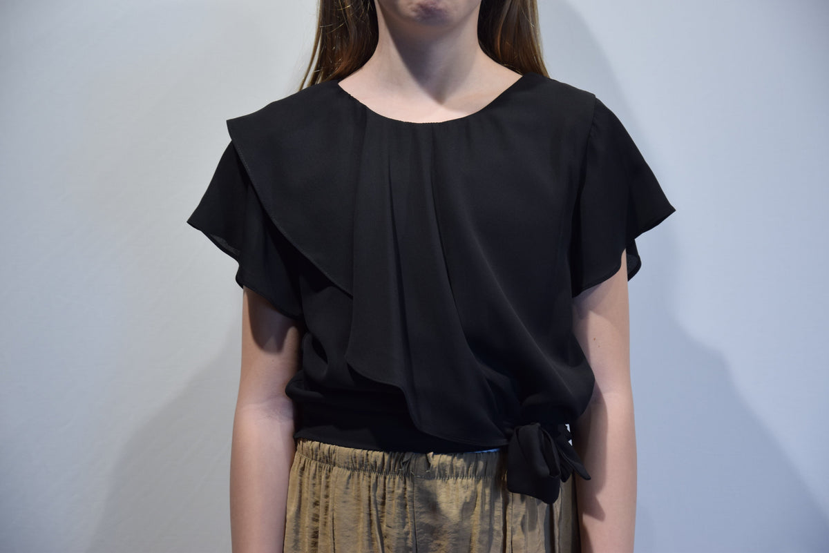 Camicia Elegante Manica Corta Con Volant E Fiocco Nero