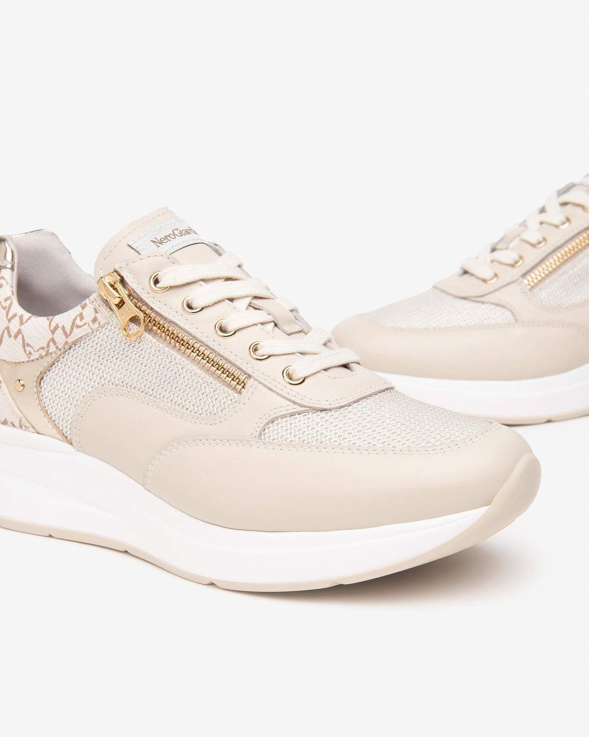 Sneakers Beige Con Zeppa