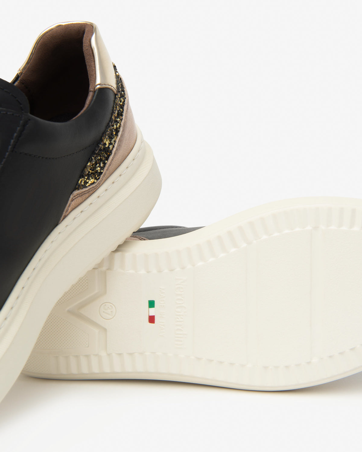 Sneaker da donna pelle nera
