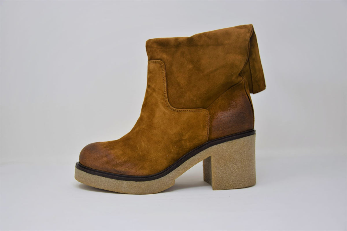 Stivale in Camoscio Marrone