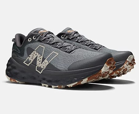 Sneaker Trail Fresh Foam X More Trail v2 - GREY