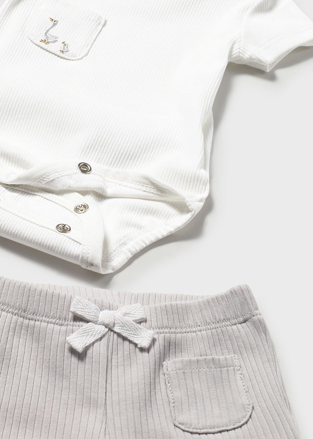 Set 4 Pezzi Neonata Bianco E Grigio 2 Body E 2 Shorts