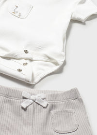 Set 4 Pezzi Neonata Bianco E Grigio 2 Body E 2 Shorts