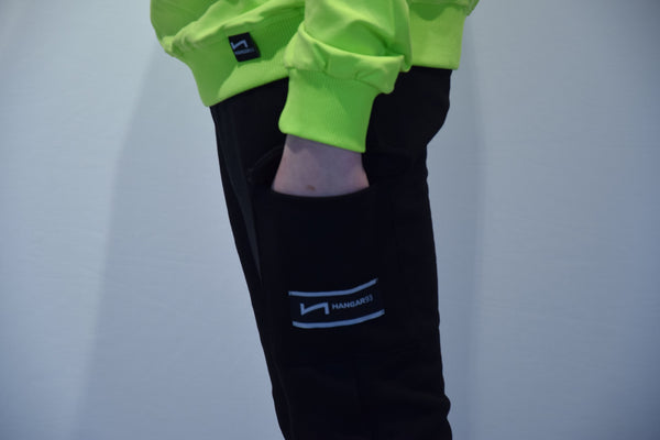Pantalone In Felpa Con Tascone Nero