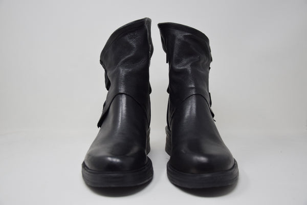 Stivaletto In Pelle Con Fibbie Nero