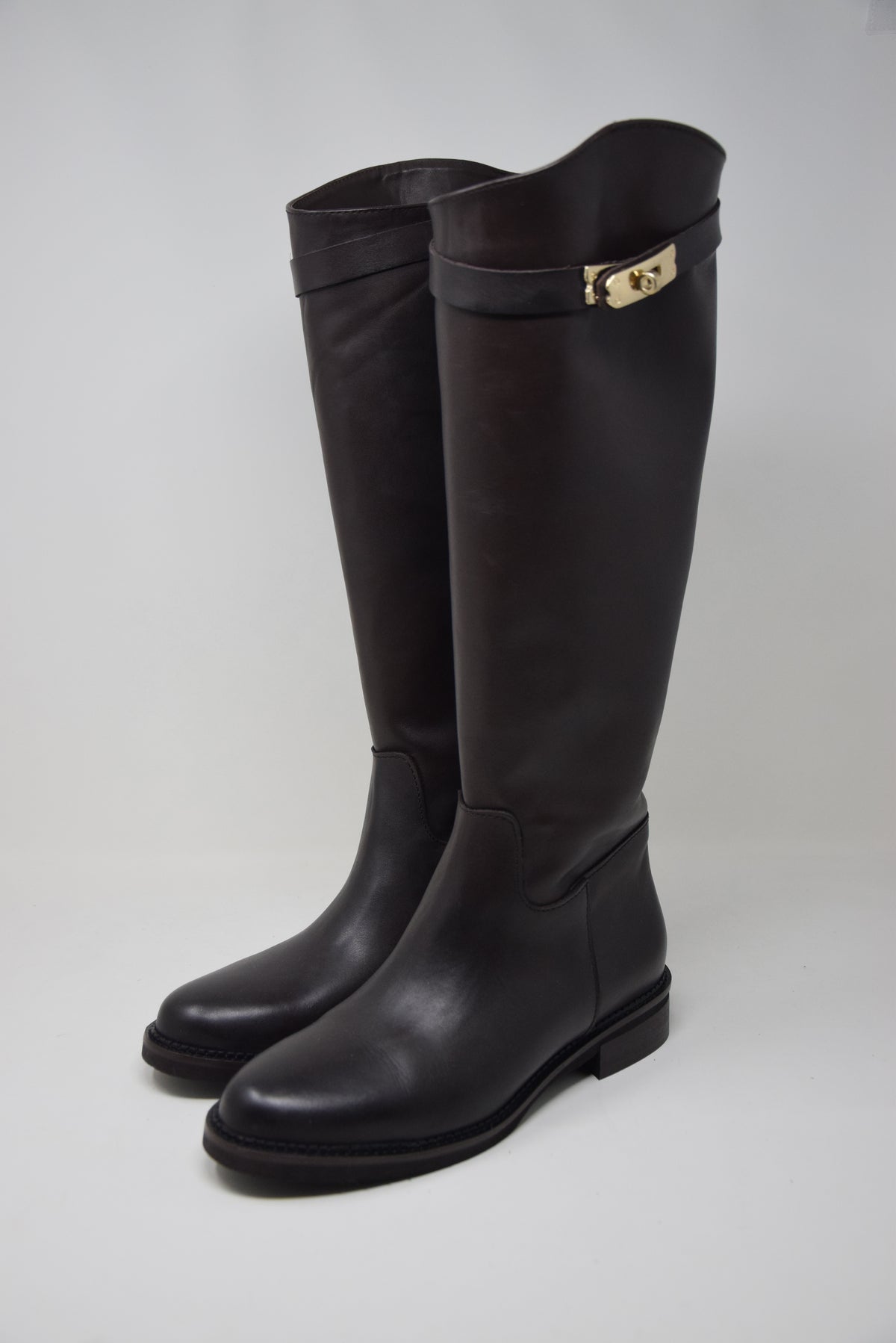 Stivale Alto In Pelle Marrone Con Fibbia