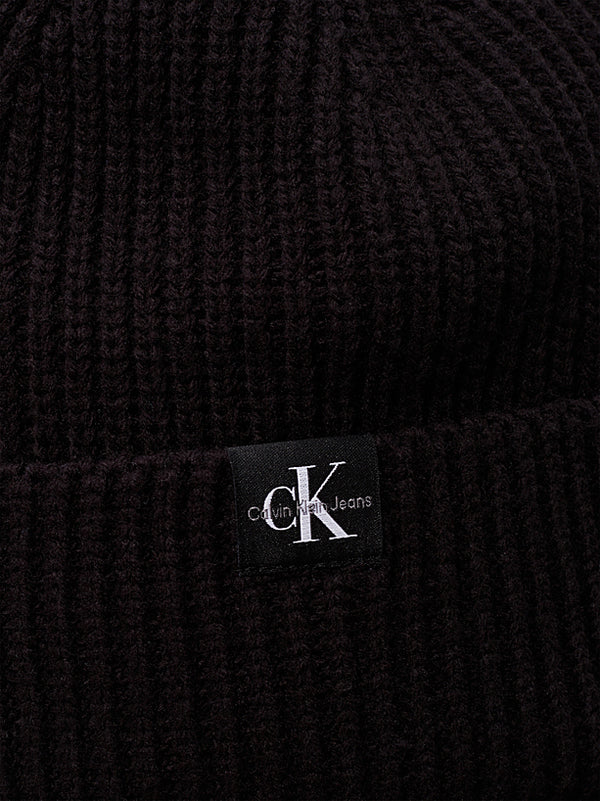Berretto a Coste con Monogramma Ck Black