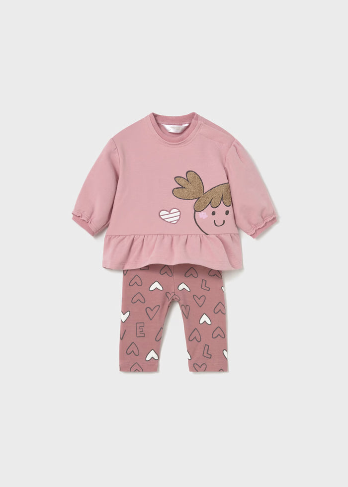 Completo rosa con pantalone cuoricini