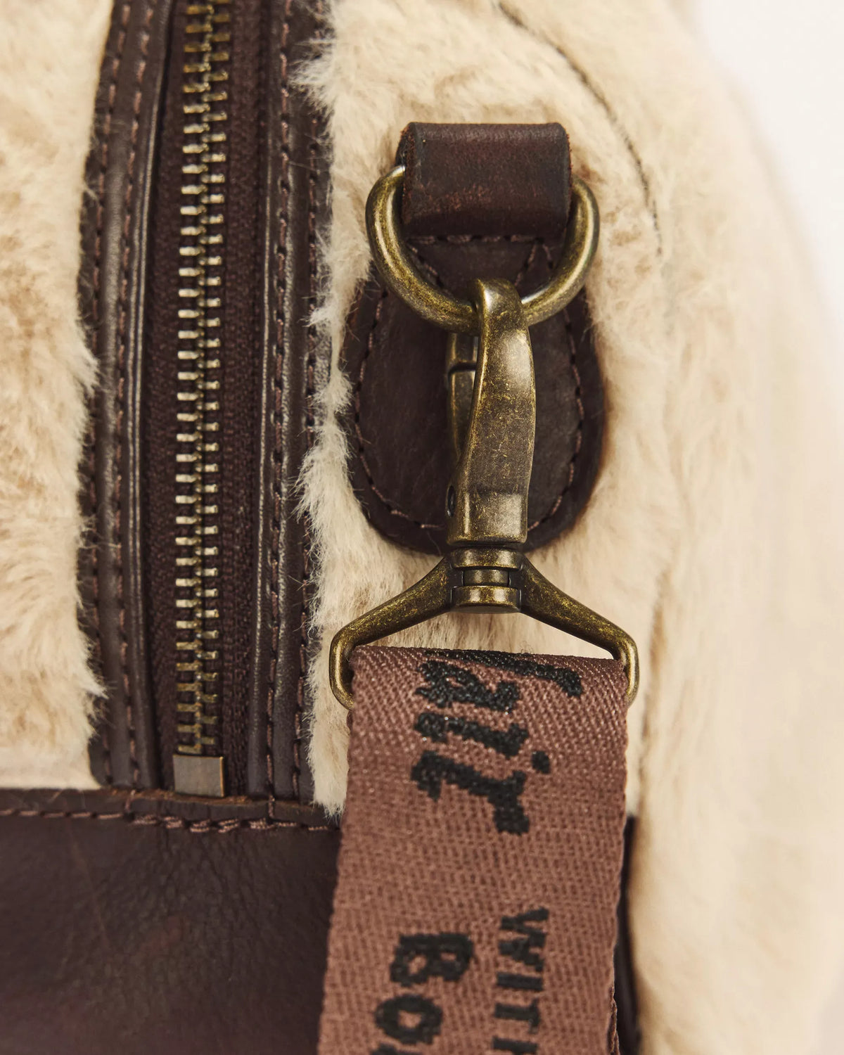 Bag Dark Brown Natural Grizzly Milo Fur